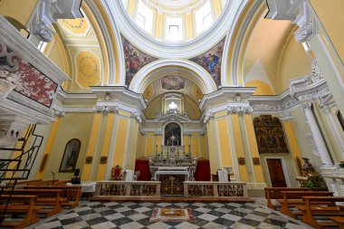 Vietri Konsolosu Mare, İtalya - 5 Ağustos 2023: Vietri sul Mare 'deki St. John Katedrali