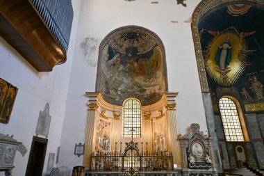 Salerno, İtalya - 4 Ağustos 2023: Saint Matthew Katedrali veya Büyük Saint Gregory Katedrali (Cattedrale di San Matteo e San Gregorio Magno).