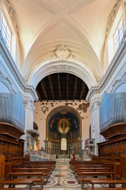 Salerno, İtalya - 4 Ağustos 2023: Saint Matthew Katedrali veya Büyük Saint Gregory Katedrali (Cattedrale di San Matteo e San Gregorio Magno).