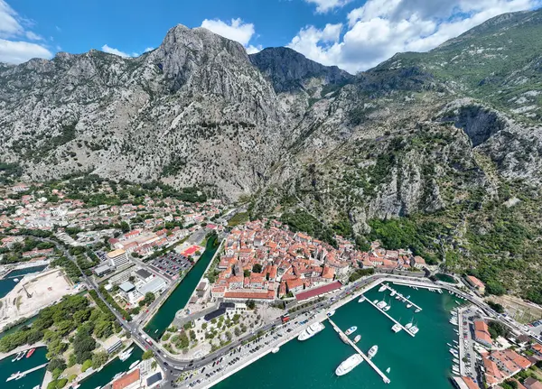 Kotor Eski Şehir Kalesi San Giovanni Unesco Dünya Mirası Şehri