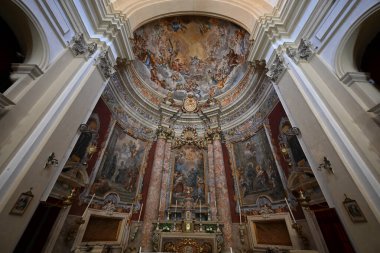 Hırvatistan 'ın Dubrovnik kentindeki Aziz Ignatius Kilisesi. Kilise 1725 'te tamamlandı ve 1729' da açıldı..