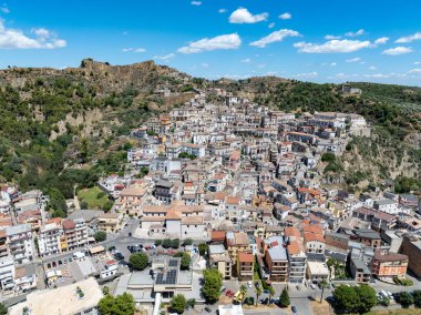 İtalya 'nın Matera ilindeki Tursi köyünün hava manzarası.