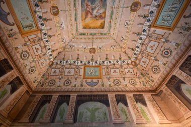 Catania, İtalya - 18 Ağustos 2023 San Nicolo l 'Arena' daki Ortaçağ Benedikt Manastırı. Şimdi Catania Üniversitesi, İtalya.