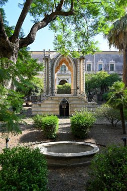 San Nicolo l 'Arena' daki Ortaçağ Benedikt Manastırı. Şimdi Catania Üniversitesi, İtalya.
