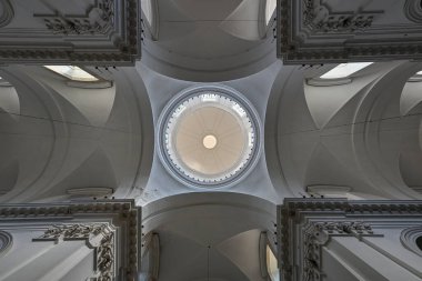 Catania, İtalya - 18 Ağustos 2023 San Nicolo l 'Arena' daki Ortaçağ Benedikt Manastırı. Şimdi Catania Üniversitesi, İtalya.