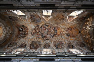 Catania, İtalya - 18 Ağustos 2023: Catania şehrinin tarihi bölümünde Saint Benedict Kilisesi, Sicilya Adası, İtalya.