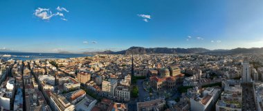 Palermo, Sicilya, İtalya 'nın gündüz panoramik görüntüsü.