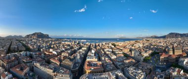 Palermo, Sicilya, İtalya 'nın gündüz panoramik görüntüsü.