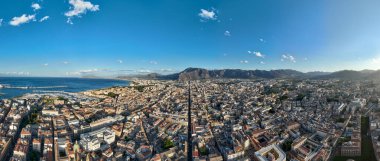 Palermo, Sicilya, İtalya 'nın gündüz panoramik görüntüsü.