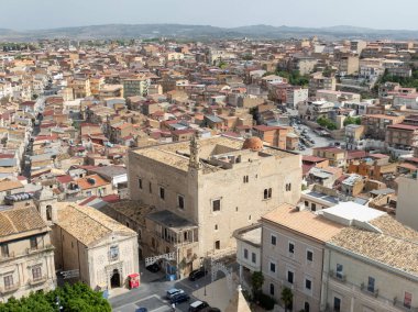 Castello Chiaramonte 1280 yılında İtalya 'nın Favara şehrinde Frederick II Chiaramonte tarafından inşa edilmiştir.