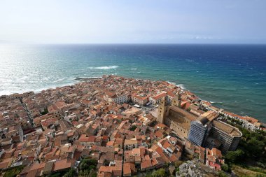 Cefalu (Duomo di Cefalu) Katedrali Bazilikası Cefalu, Sicilya, İtalya Roma Katolik kilisesidir. 1131, Norman tarzında inşa adanan katedral,.