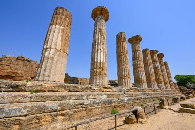 İtalya, Sicilya, Agrigento 'daki Tapınaklar Vadisi' ndeki Herkül Tapınağı