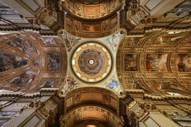 Roma, İtalya - 31 Ağustos 2023: Roma, İtalya 'daki Sant' Andrea della Valle Bazilikası.