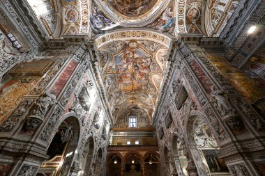 Palermo, İtalya - 30 Ağustos 2023 - Palermo, Sicilya, İtalya 'nın tarihi merkezinde Santa Caterina d' Alessandria Kilisesi 'nin İçi