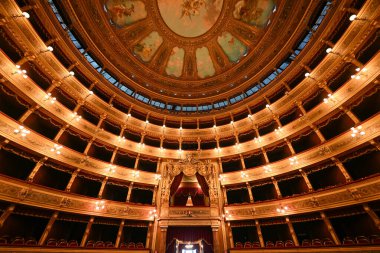 Palermo, İtalya - 30 Ağustos 2023: Palermo, Sicilya 'daki Piazza Verdi' de bulunan Teatro Massimo Vittorio Emanuel opera binasının içi.