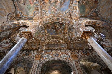 Palermo, İtalya - 30 Ağustos 2023: St. Mary Kilisesi Amiral veya Santa Maria dell Ammiraglio, ayrıca Martorana olarak da bilinir..