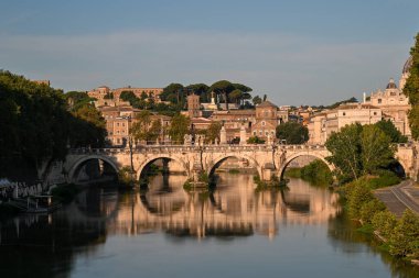 İtalya, Roma 'daki Saint Angelo Köprüsü manzarası
