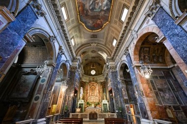 Roma, İtalya - 1 Eylül 2023 Via 'da Santa Maria Roma' da bir kilisedir. Kilise ya da kilise 9. yüzyılda var olmuş ama bir mucizenin raporları üzerine yeniden inşa edilmiş..