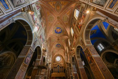Roma, İtalya - 1. Sezon 2023: Campo Marzio, Roma 'daki St. Augustine Bazilikası İç Görünümü (Basilica di Sant' Agostino in Campo Marzio), Roma, İtalya