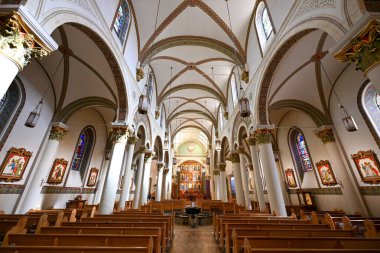 Santa Fe, New Mexico - 27 Şubat 2024: Santa Fe, New Mexico 'daki St. Francis Katedral Bazilikası.