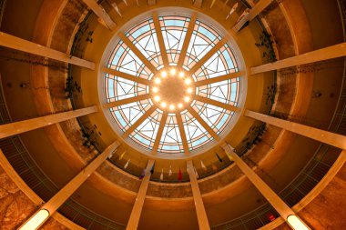 Santa Fe, New Mexico - 26 Şubat 2024: Santa Fe, New Mexico Capitol Binası. Sendikadaki tek yuvarlak meclis binası..