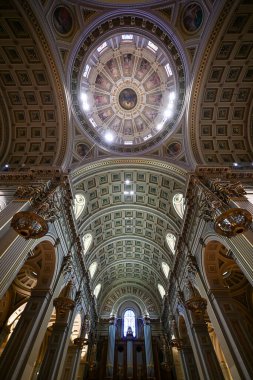 Philadelphia, PA - 26 Mayıs 2024: Aziz Peter Katedrali ve Philadelphia Katolik Başpiskoposluğu Paul.