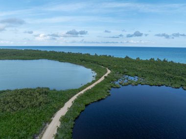 Boca Paila, Tulum, Meksika 'nın hava görüntüleri.