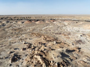 Bisti / De-Na-Zin Wilderness 'deki Hayaller Vadisi, New Mexico, ABD.