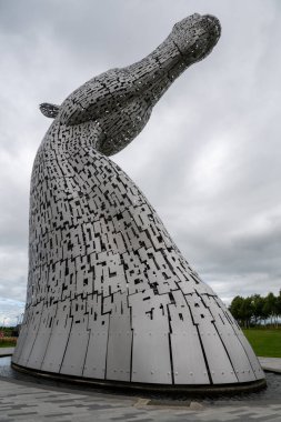 Kelpieler, İskoç Falkirk ve Grangemouth kasabaları arasındaki devasa çelik at kafalarıdır..