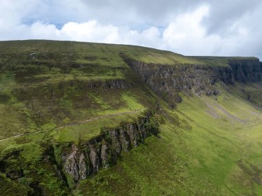 Skye Adası 'ndaki Sessizlik, İskoçya' da popüler bir yürüyüş merkezi.