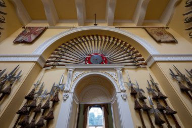 Inveraray, İskoçya - 11 Temmuz 2024: Argyll ve Bute 'deki Inveraray Kalesi. Argyll Dükü 'nün mekanı..