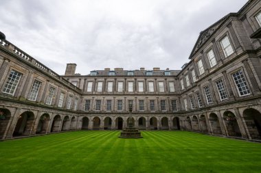 Edinburgh, İngiltere 'deki Holyrood Sarayı. 16. yüzyıldan kalma Stuartlar Sarayı..