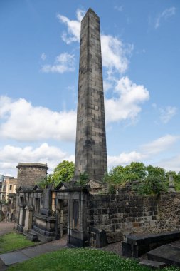 Edinburgh, İngiltere 'deki Old Calton Mezarlığı' nda Reform Anıtı Şehitleri, dikilitaş..