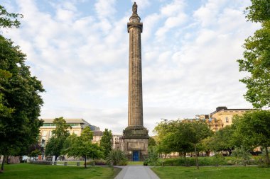 Edinburgh, İskoçya 'daki St. Andrew Meydanı' ndaki Melville Anıtı..