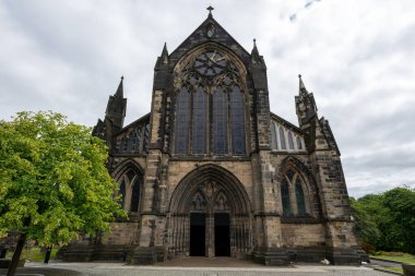 Glasgow, İngiltere 'nin merkezindeki tarihi Glasgow Katedrali' nin Fascade 'si..