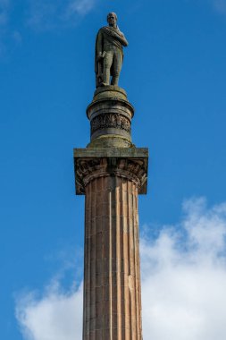 Sör Walter Scott 'ın George Meydanı, Glasgow, İngiltere' deki köşe yazısı.