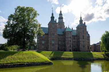 Danimarka, Kopenhag 'daki Rosenborg Sarayı. Rosenborg Kalesi Kopenhag, Danimarka 'da bulunan bir Rönesans kalesidir..