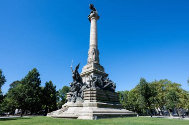 Yarımada Savaşı Kahramanlarının Anıtı. Rotunda da Boavista, Porto, Portekiz 'de Napolyon Savaş Anıtı.