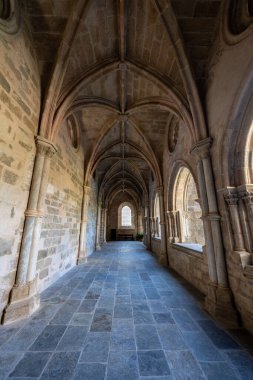 Evora, Portekiz - 26 Ağustos 2024: Evora Katedrali, Portekiz.