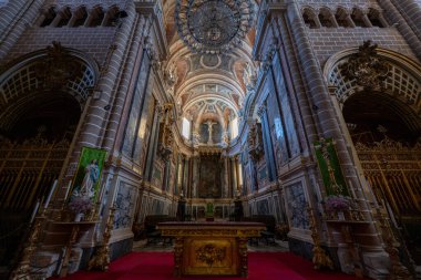 Evora, Portekiz - 26 Ağustos 2024: Evora Katedrali, Portekiz.