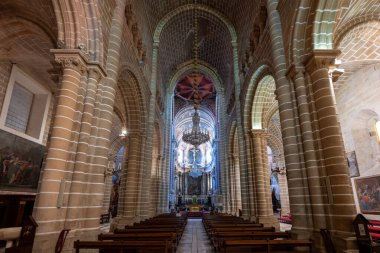 Evora, Portekiz - 26 Ağustos 2024: Evora Katedrali, Portekiz.