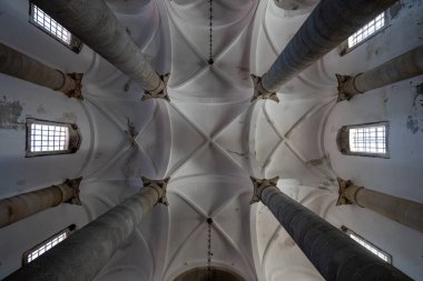 Evora, Portekiz - 26 Ağustos 2024: Evora, Portekiz 'deki Santo Antao Kilisesi (Igreja de Santo Anto Kilisesi).