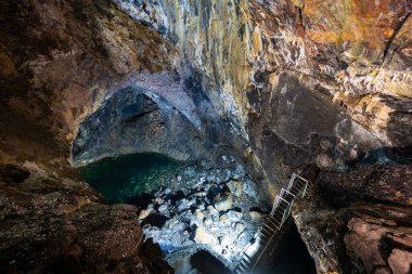 Gruta do Natal ya da Gruta do Cavalo, Afrika kıtasında bulunan Praia da Vitoria eyaletinde yer alan bir mağara sistemidir..