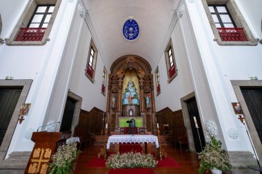 Sao Mateus da Calheta, Portekiz - 30 Ağustos 2024: Terceira, Azores, Portekiz 'deki Igreja de Sao Mateus da Calheta tarihi bir Katolik kilisesidir..