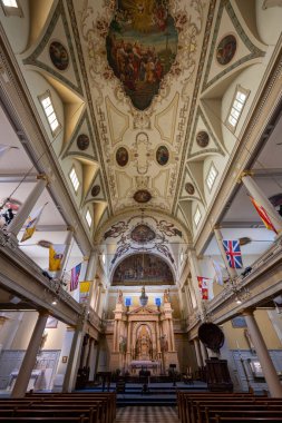 New Orleans, Louisiana - 2 Aralık 2024: Fransız Mahallesi 'ndeki ikonik St. Louis Katedrali' nin içi.