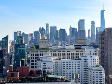 Grammercy Park 'tan New York' taki Manhattan 'a kadar New York şehrinin silüeti.
