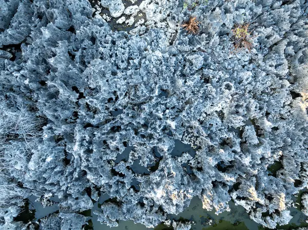 Cehennem, West Bay, Grand Cayman 'da bir bölgedir. Adı bölgedeki kısa, siyah, kireçtaşı oluşumlarından geliyor..