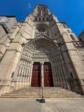 New York 'taki Riverside Kilisesi. Gotik kilise Kuzey Amerika 'daki en yüksek kilise kulesine sahiptir..