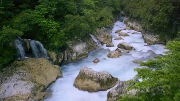 美丽的山脉和山谷景观 巴连山谷是位于印度尼西亚西新几内亚的特里科拉山脉的高山山谷 — 图库视频影像