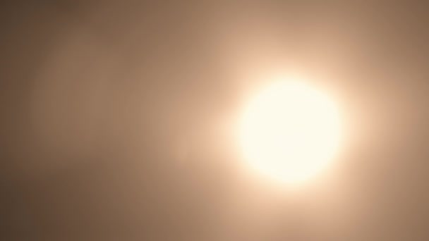 南アメリカのアタカマ砂漠で空の太陽の光を閉じる — ストック動画